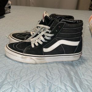 Vans Sk8-Hi in size mens 6, black and white.